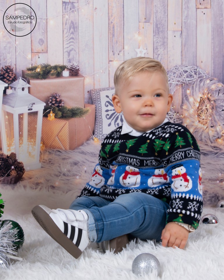 Sesión navideña infantil en estudio fotográfico Sampedro, Jerez de la Frontera