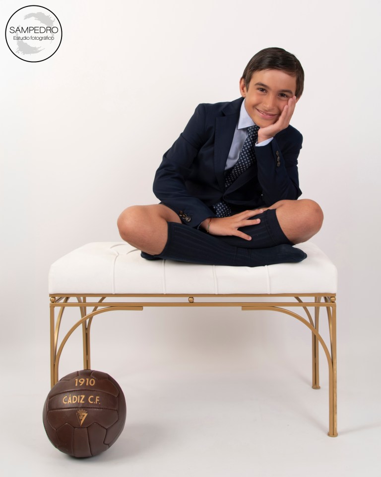 Retrato de niño en sesión de comunión, estudio fotográfico Sampedro Jerez de la Frontera