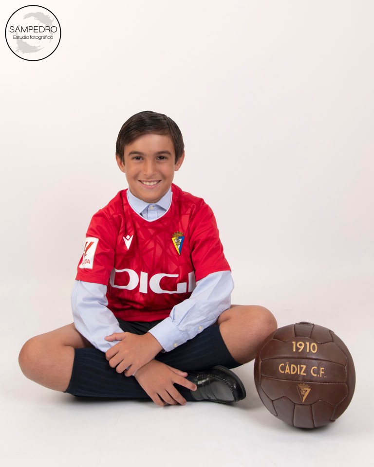 Sesión de comunión infantil en estudio fotográfico Sampedro, Jerez de la Frontera